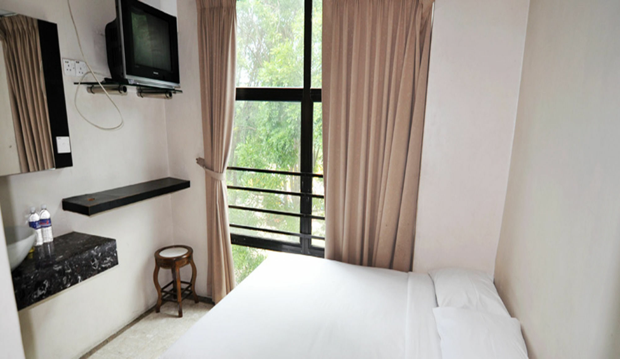 Hotel Zamburger Sungai Bakap Simpang Ampat  Екстериор снимка